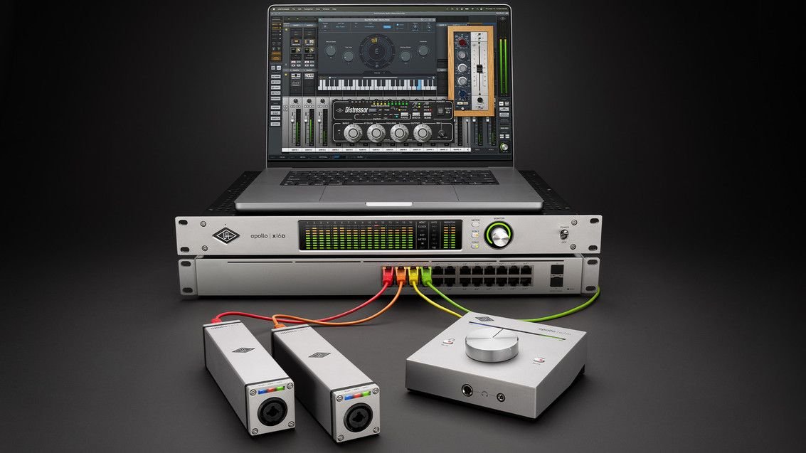 Monitoring à latence nulle via la Console de l'interface : le chanteur s'entend sans délai, quel que soit le buffer de la DAW